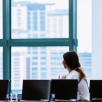 При снижении цены на 25% и более: от какой базы считать обеспечение исполнения контракта для СМП?