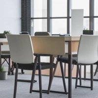 Нужно ли начислять пени подрядчику, если просрочка произошла не по его вине