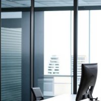 Ежемесячная частичная приёмка и оплата по капремонту без деления на этапы: допустимо ли это по 44-ФЗ